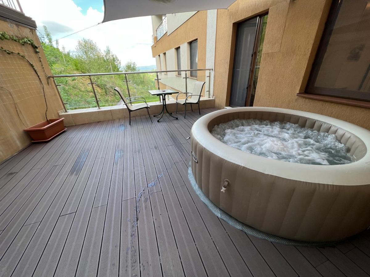 Coroni Studio With Jacuzzi Брашов Экстерьер фото