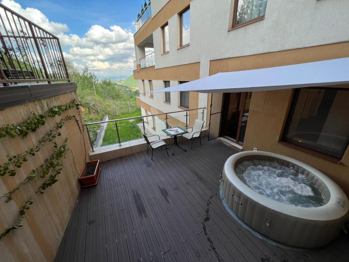 Coroni Studio With Jacuzzi Брашов Экстерьер фото